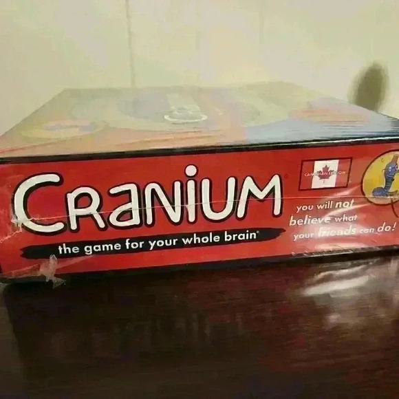 NWT Cranium - Canadian  Version - Picture 2 of 6